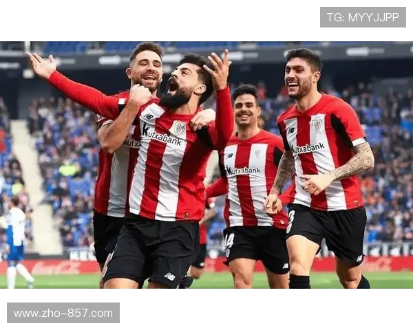 塞维利亚五后卫阵型应对赫罗纳 补时阶段高压逼抢扳平比分